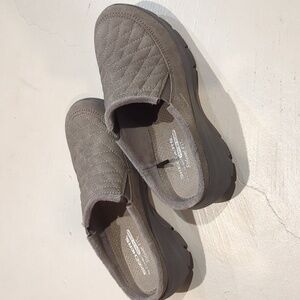 Women's Skechers air-cooled memory foam relaxed fit slip-ons gray size 9